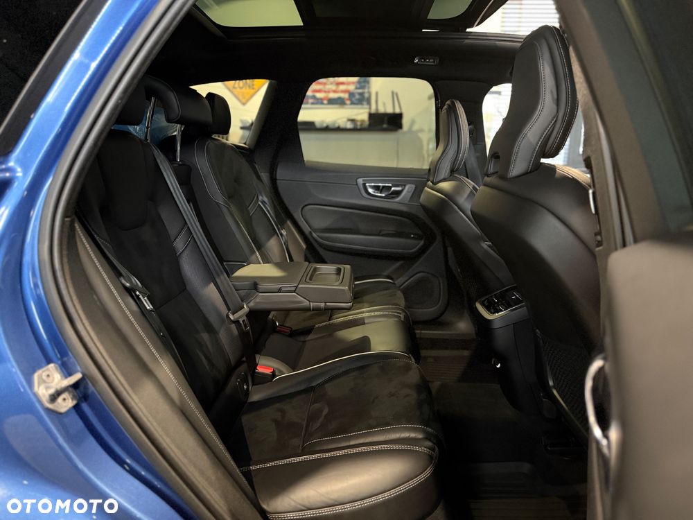 Volvo XC 60 T5 GPF AWD R-Design - 30
