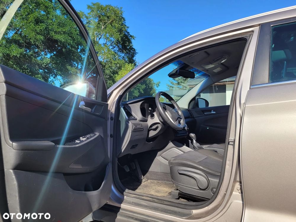 Hyundai Tucson 1.7 CRDI BlueDrive Comfort 2WD - 13