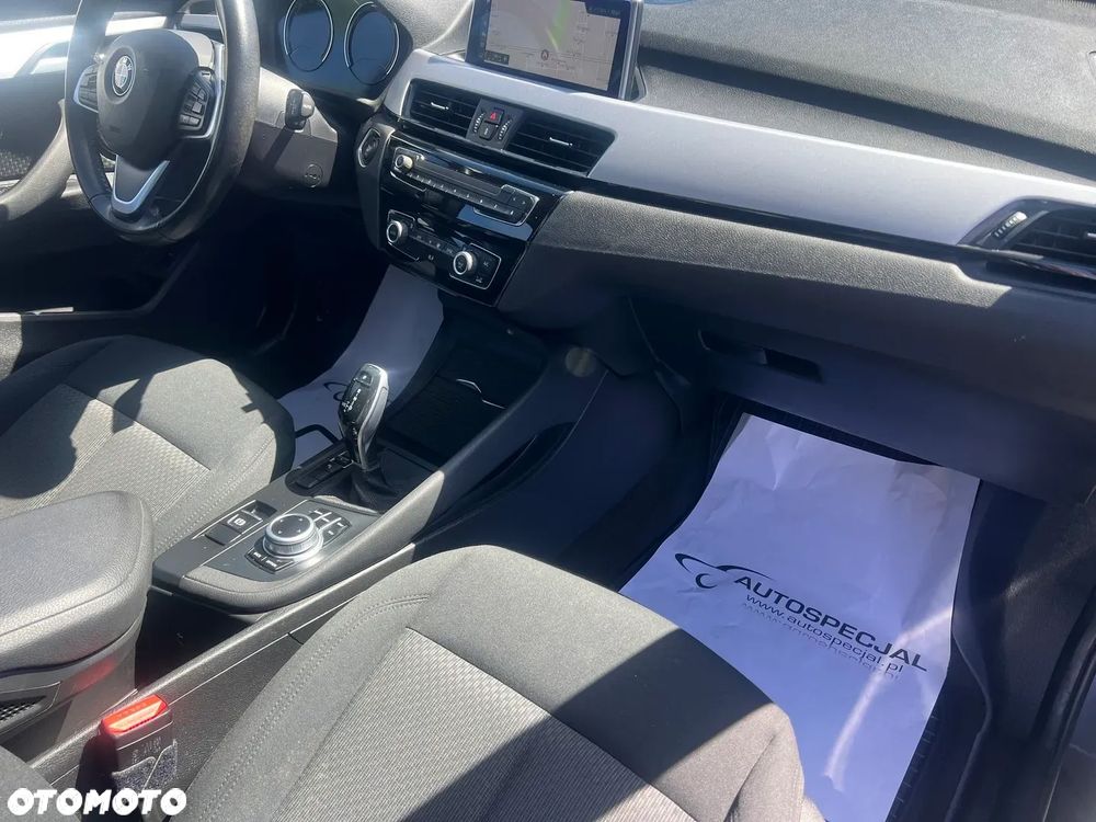 BMW X1 sDrive16d - 13