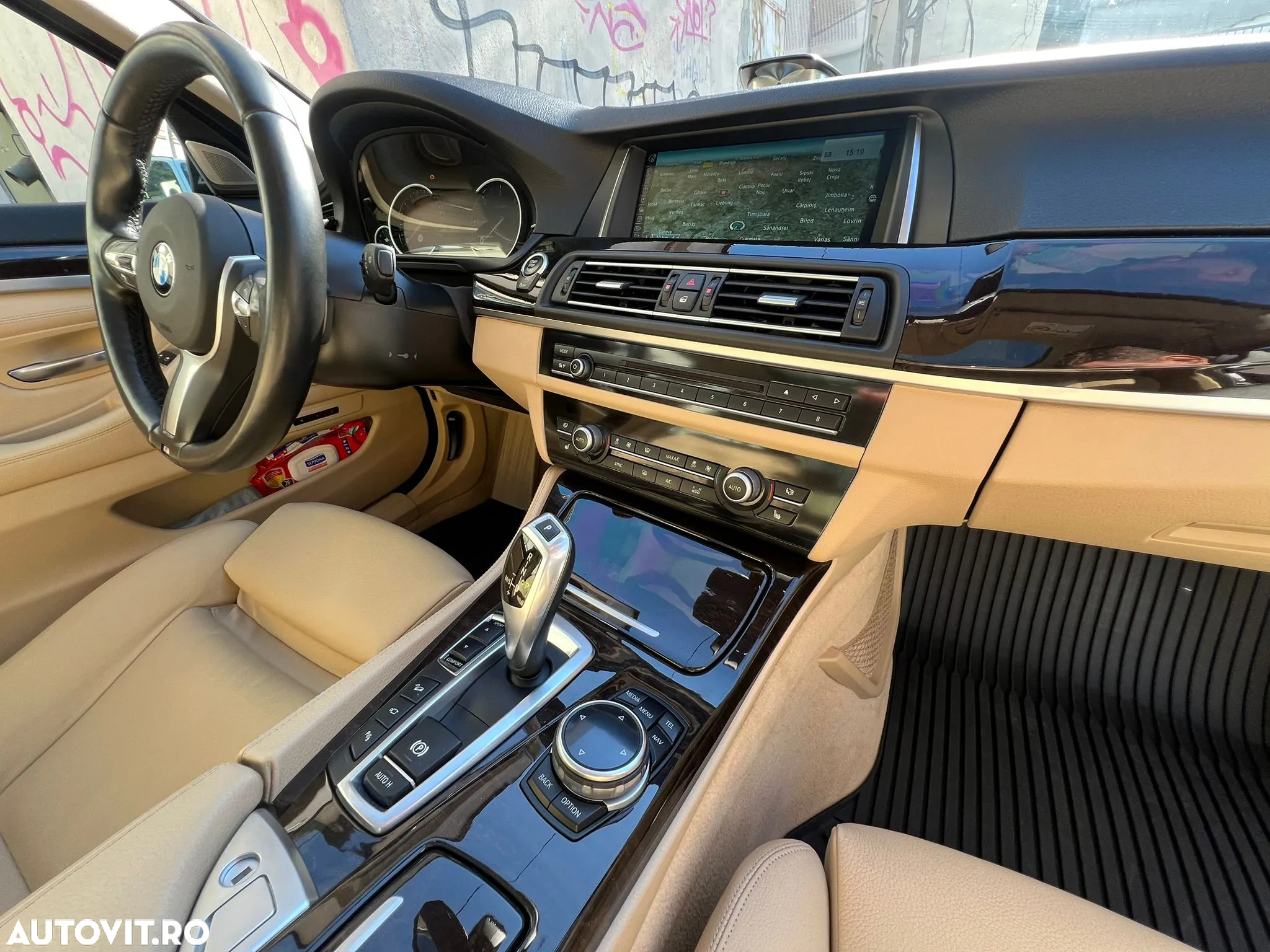 BMW Seria 5 535d xDrive AT - 17
