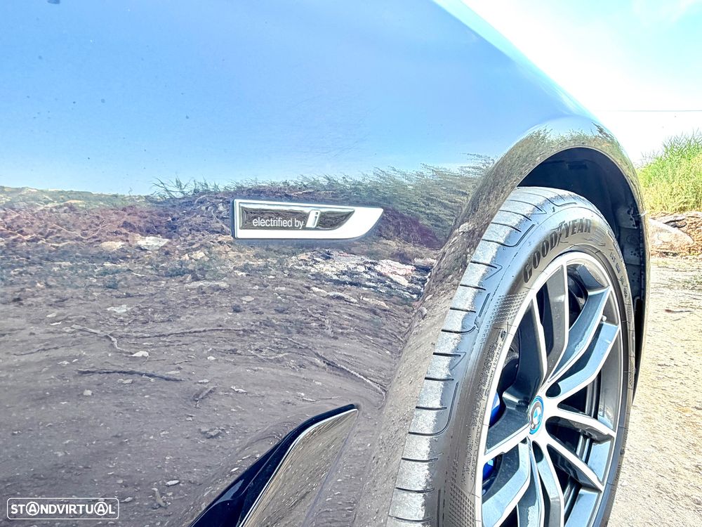 BMW 530 e Pack Desportivo M - 48
