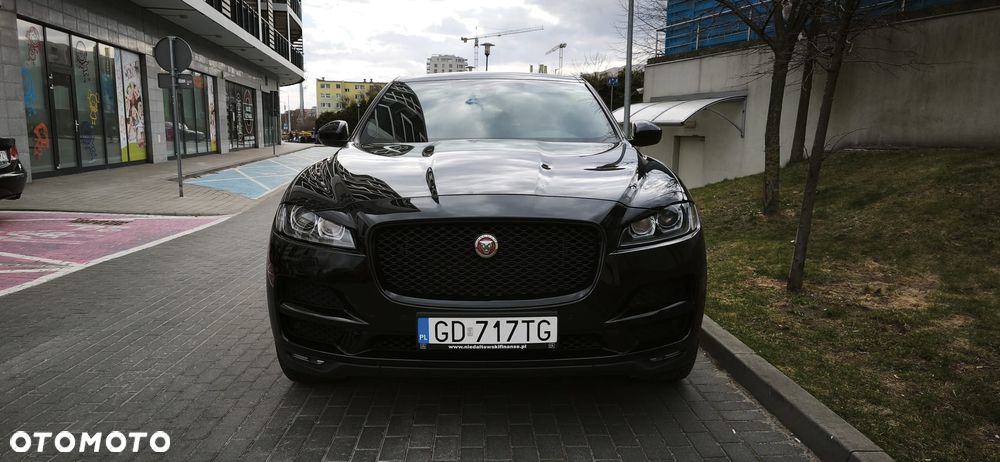 Jaguar F-Pace 2.0 i4D RWD Pure - 2