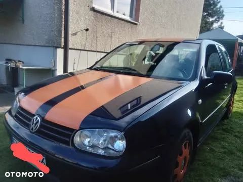 Volkswagen Golf - 1