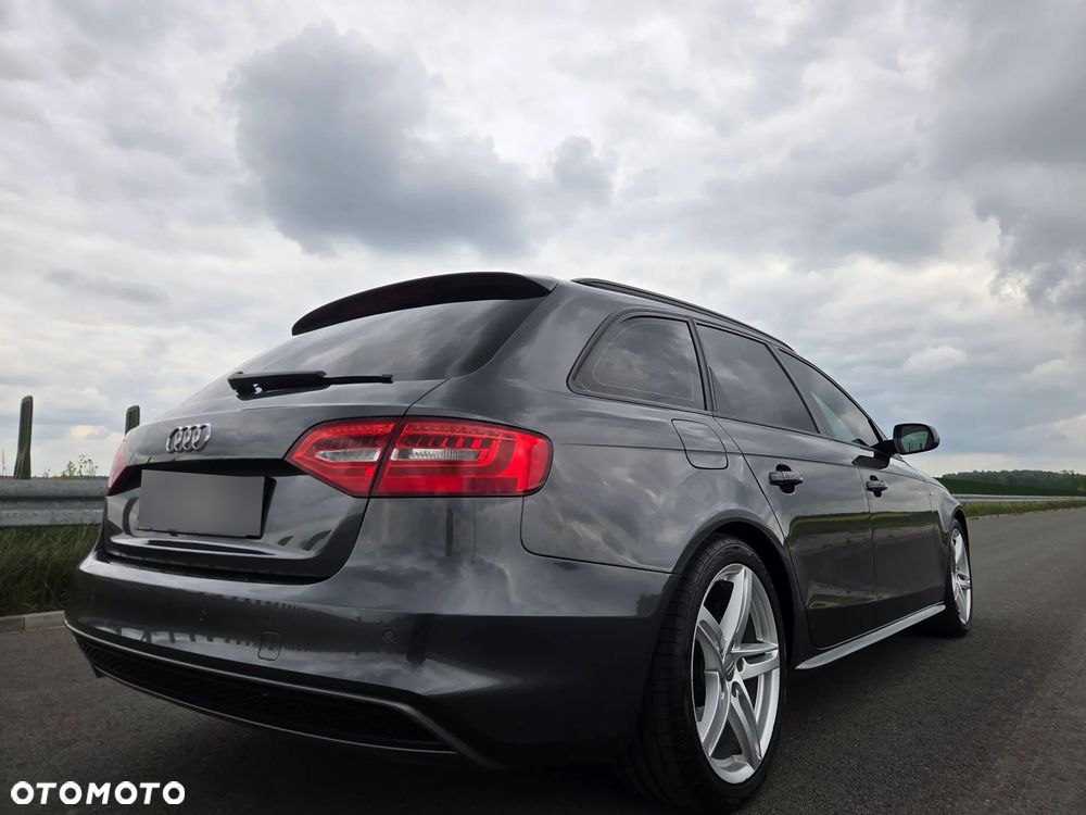 Audi A4 Avant 2.0 TDI DPF clean diesel multitronic S line Sportpaket - 6