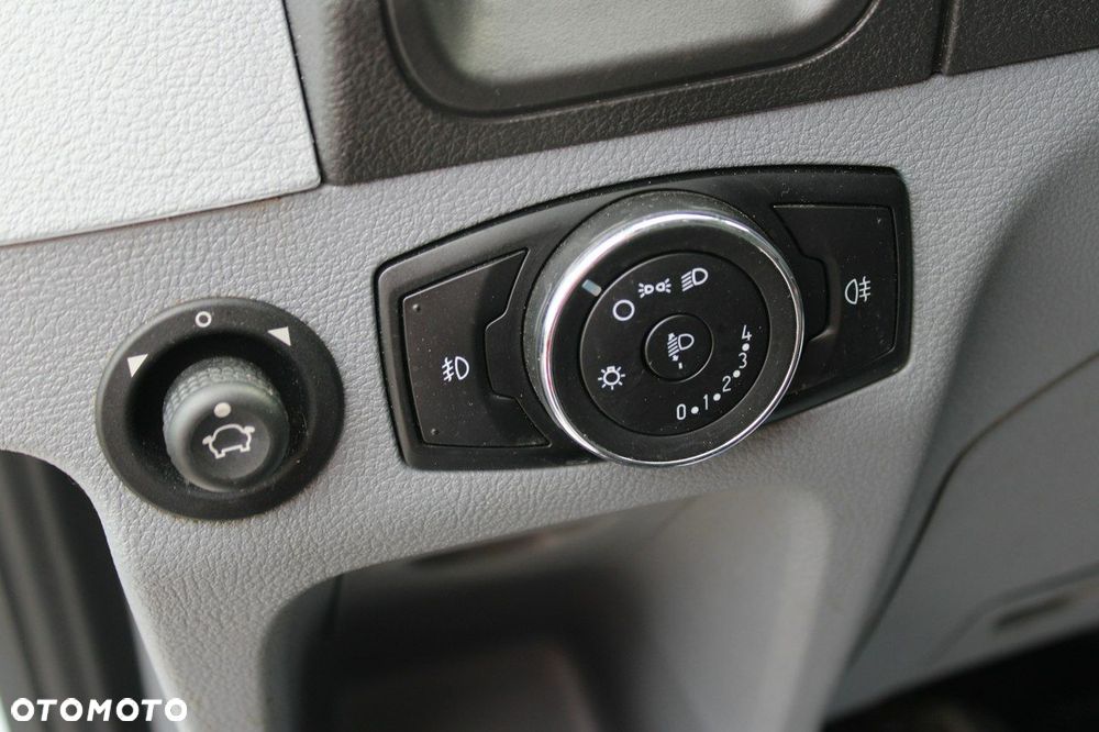 Ford Transit - 13