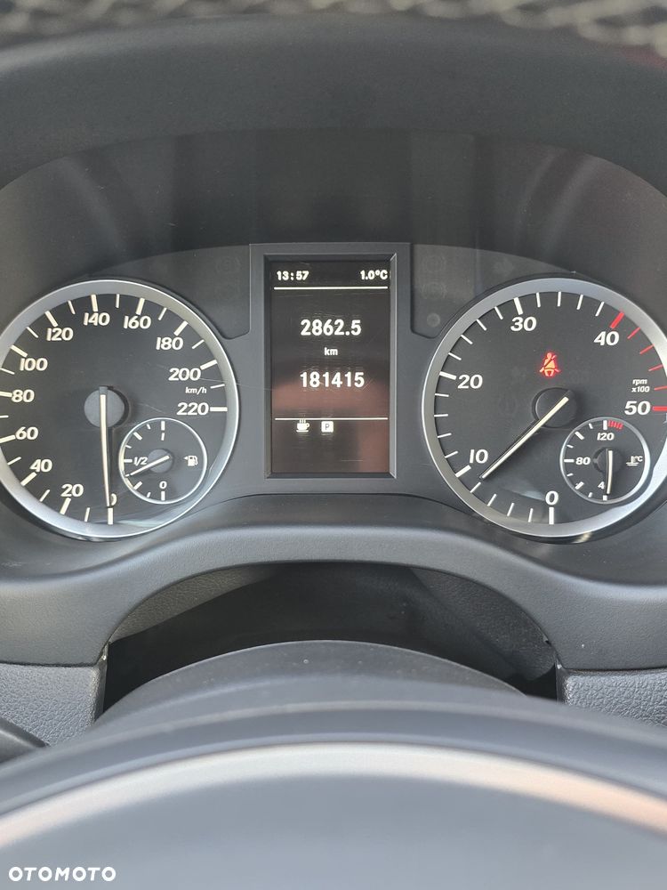 Mercedes-Benz VITO - 9