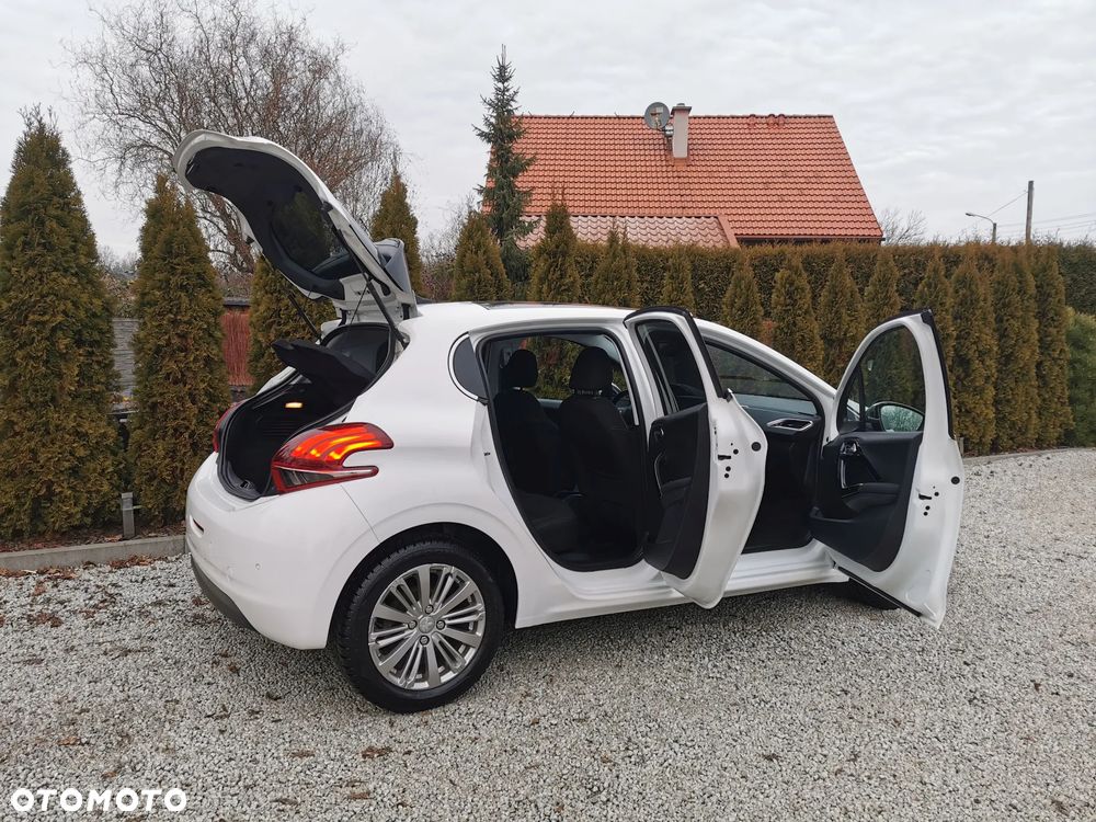 Peugeot 208 Blue-HDi 100 Stop&Start Style - 9