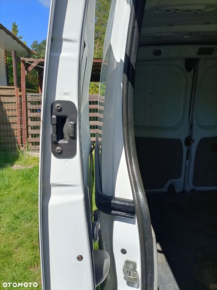 Opel Vivaro - 12