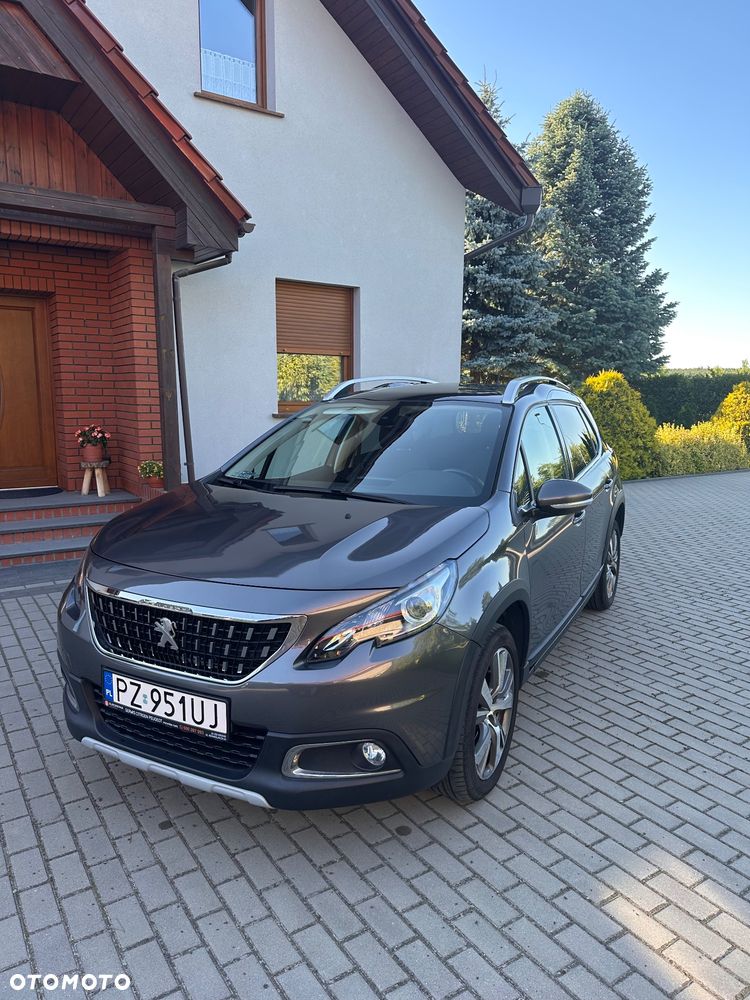 Peugeot 2008 1.2 Pure Tech GPF Allure S&S - 1