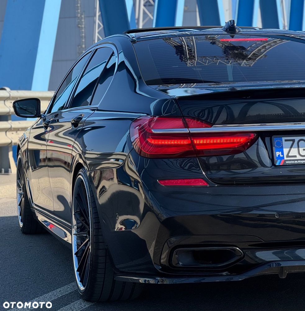 BMW Seria 7 - 8
