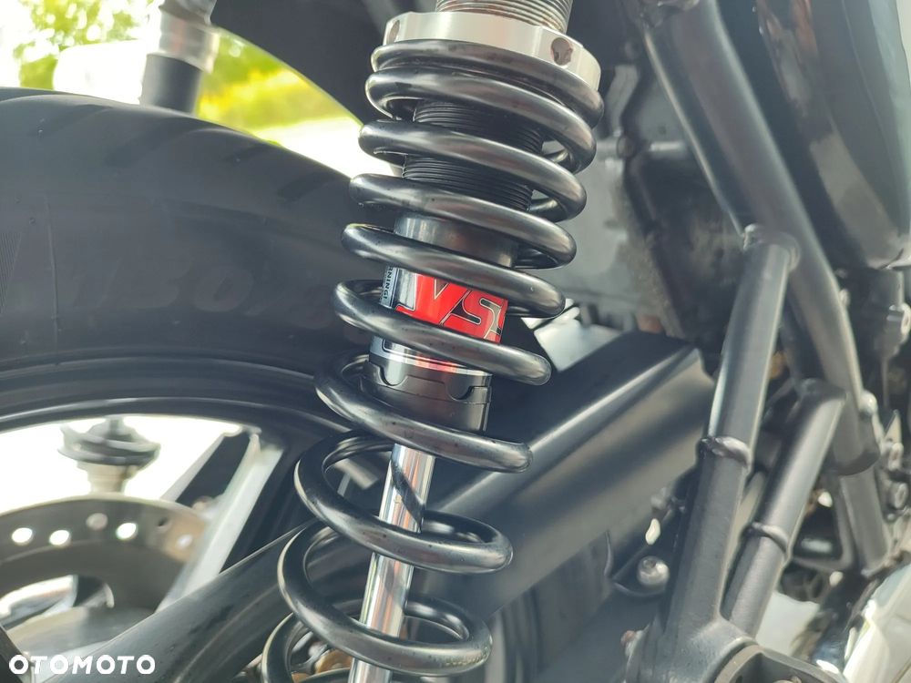 Triumph Bonneville - 17