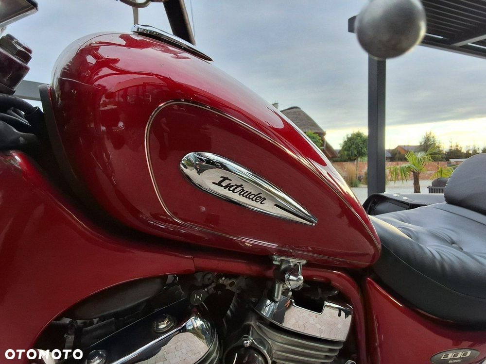 Suzuki Intruder - 6