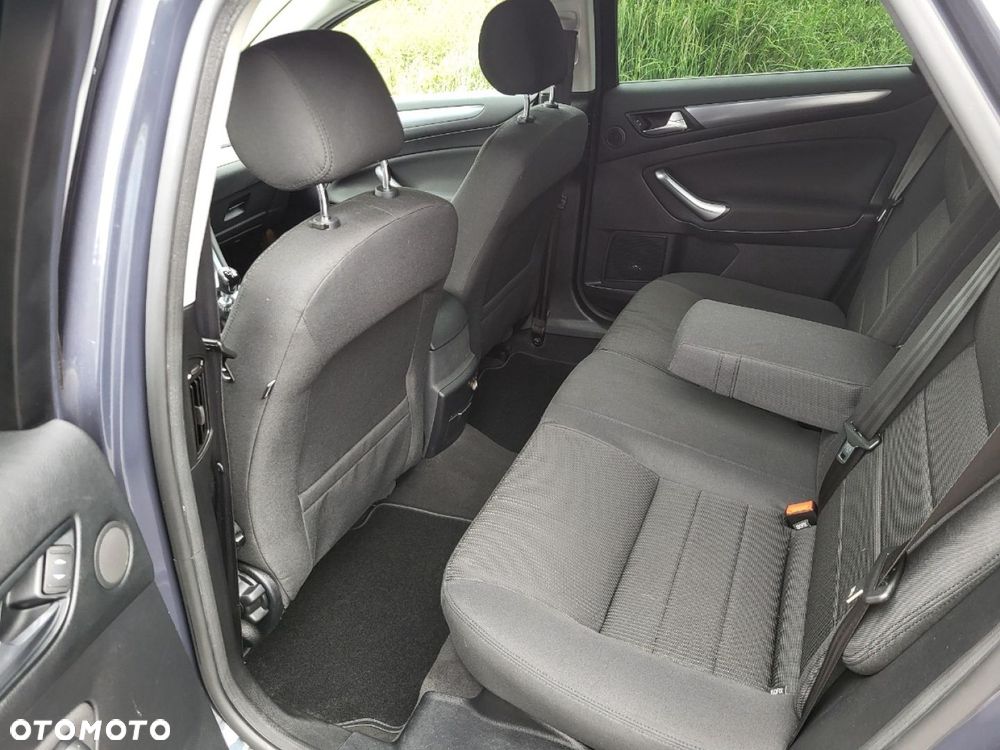 Ford Mondeo - 31
