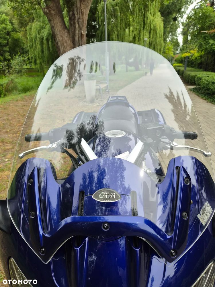 Yamaha FJR - 28