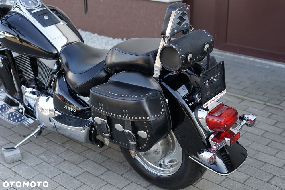 Suzuki Intruder - 25
