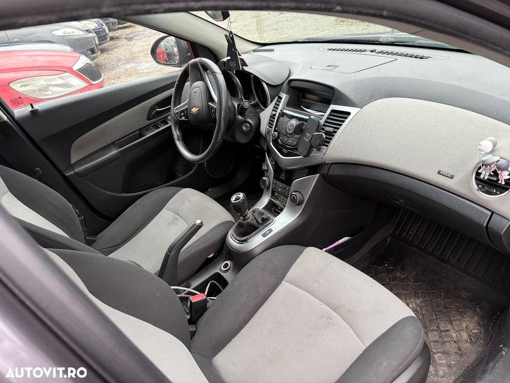 Chevrolet Cruze 1.6 Ecotec LS+ - 7