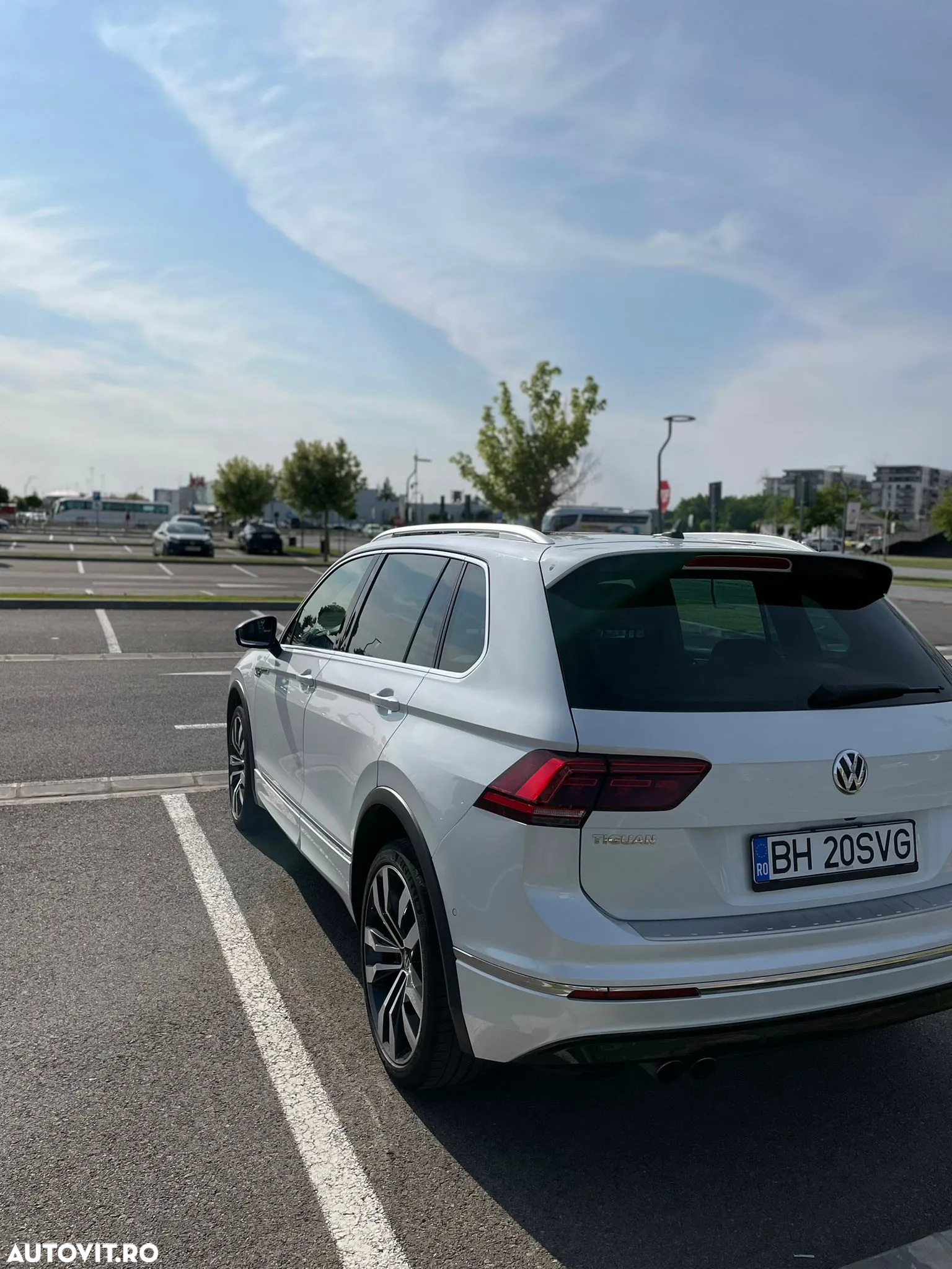 Volkswagen Tiguan 2.0 TSI DSG 4Mot Highline - 3