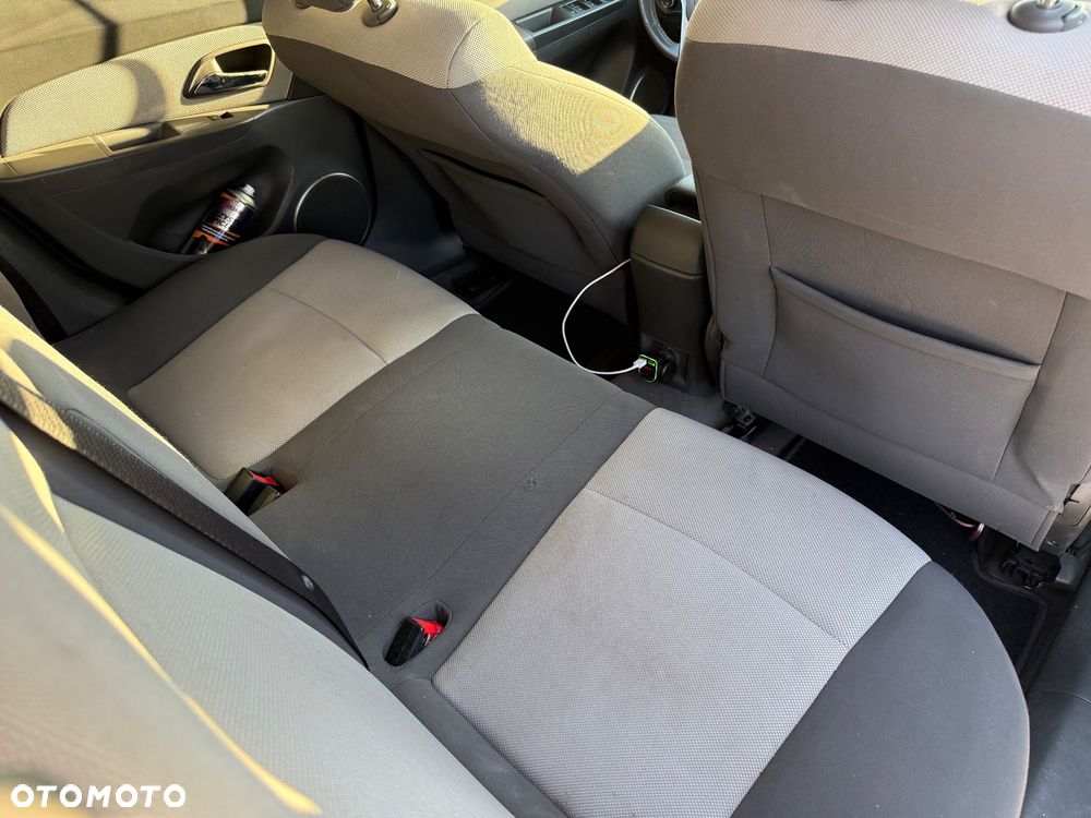 Chevrolet Cruze 1.6 - 21