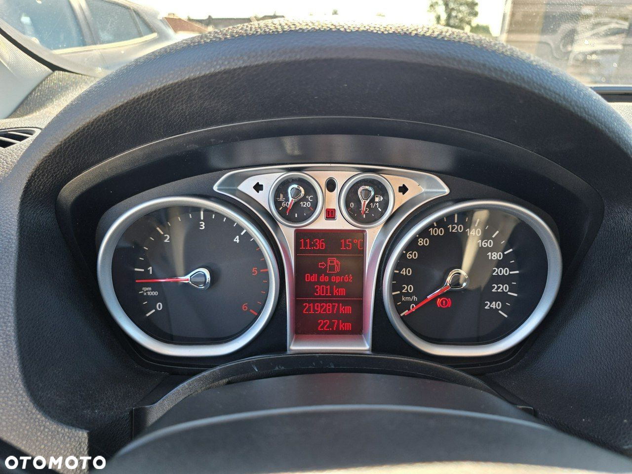 Ford Kuga 2.0 TDCi 2x4 Titanium - 15