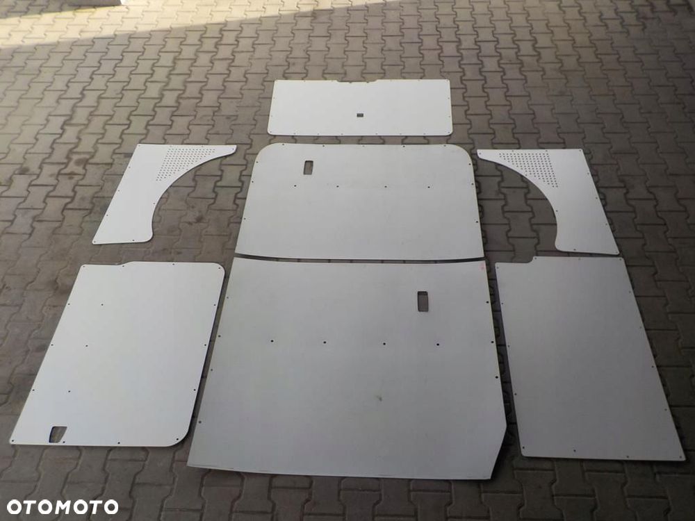 VW T5 KRÓTKI TAPICERKA TAPICERKI BOCZKI TYŁ NOWE  PODSUFITKA - 1