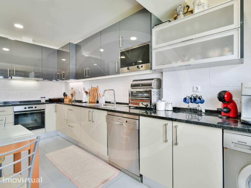 Apartamento T4 com 195m2, no centro de Torres Vedras, a poucos minu... - Grande imagem: 3/33
