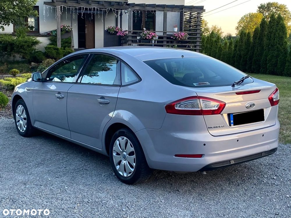 Ford Mondeo 2.0 Ghia Executive - 3