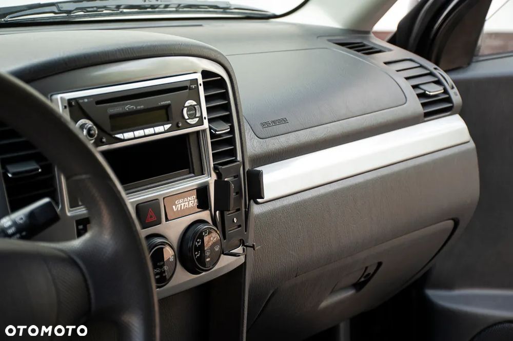 Suzuki Grand Vitara 1.6 Comfort Style - 6