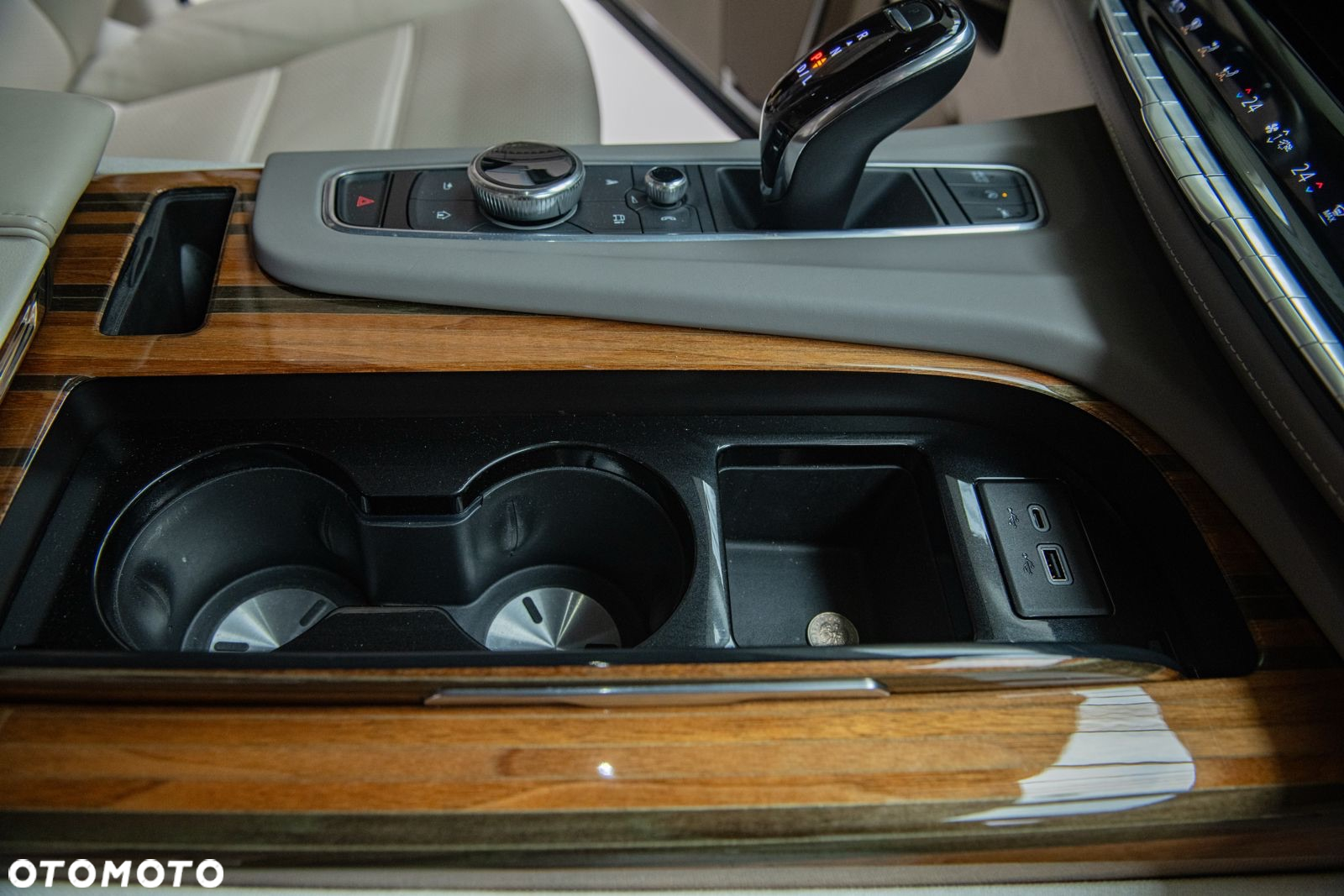 Cadillac Escalade 6.2 V8 Platinum - 23