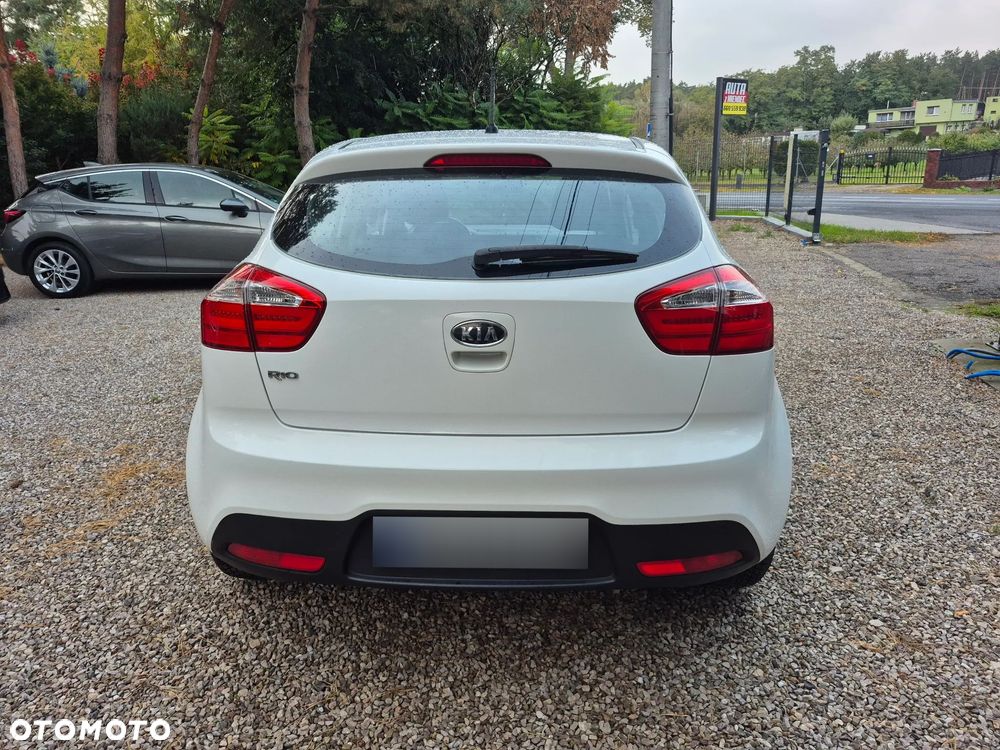 Kia Rio - 7