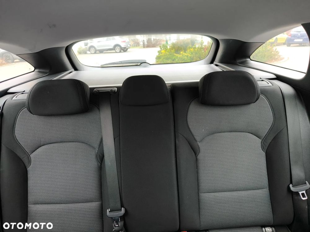 Hyundai i30 1.4 T-GDI Classic + DCT - 11