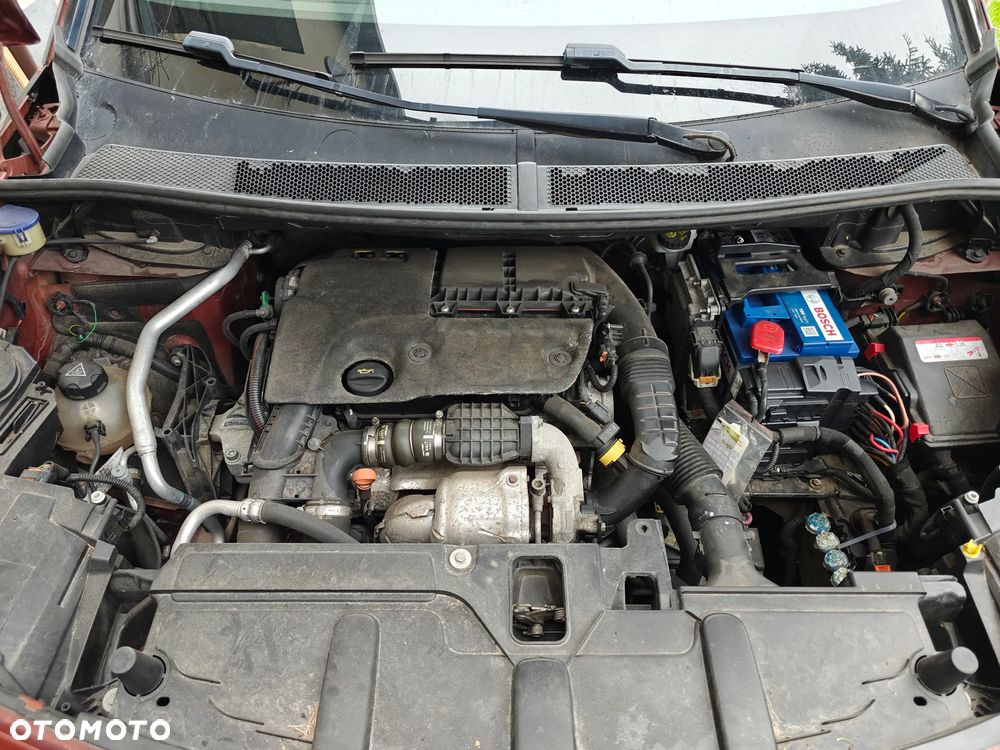 Peugeot 3008 1.6 BlueHDi Active S&S EAT6 - 19