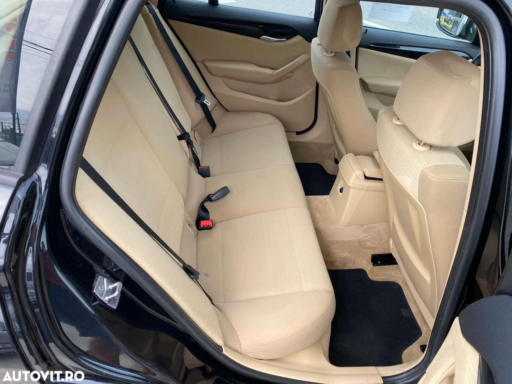 BMW X1 xDrive20d - 10