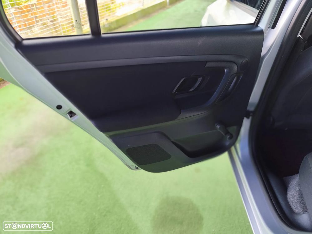 Skoda Fabia Break 1.2 TDi Active Plus - 28