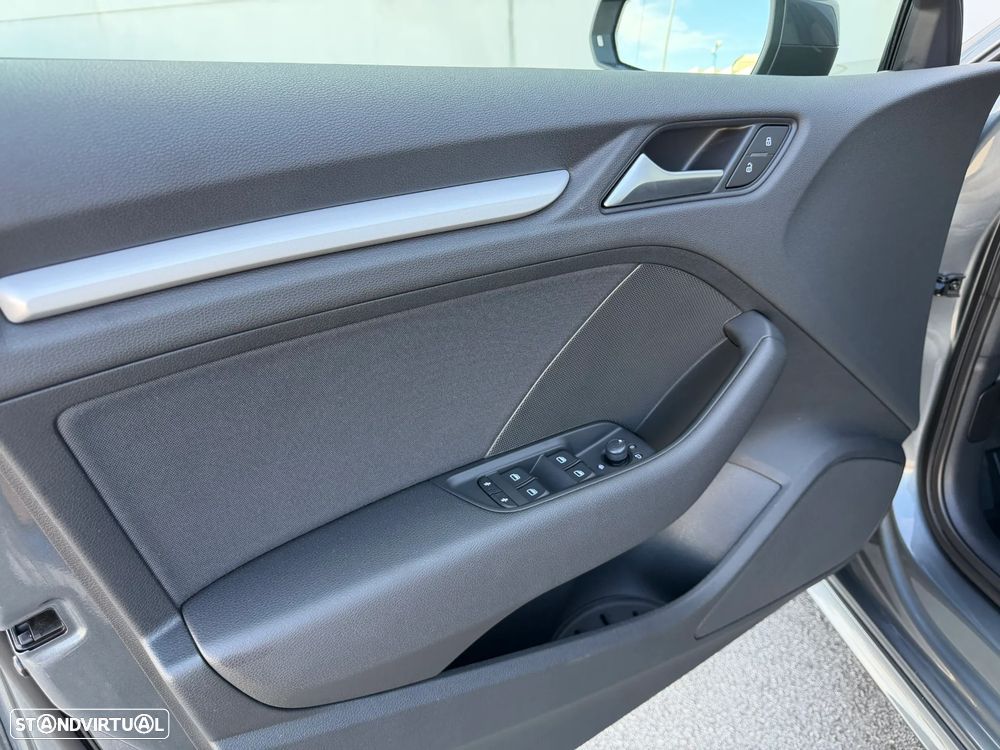 Audi A3 Sportback 1.6 TDI Advance Ultra — fotografia 42