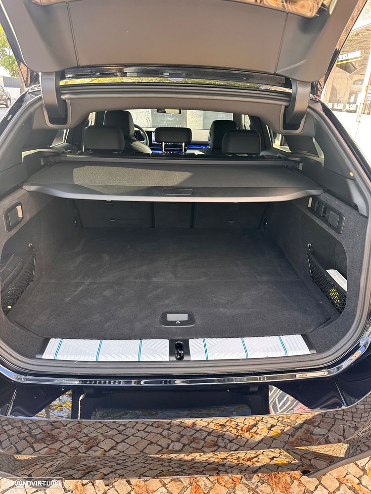 BMW i5 - 17