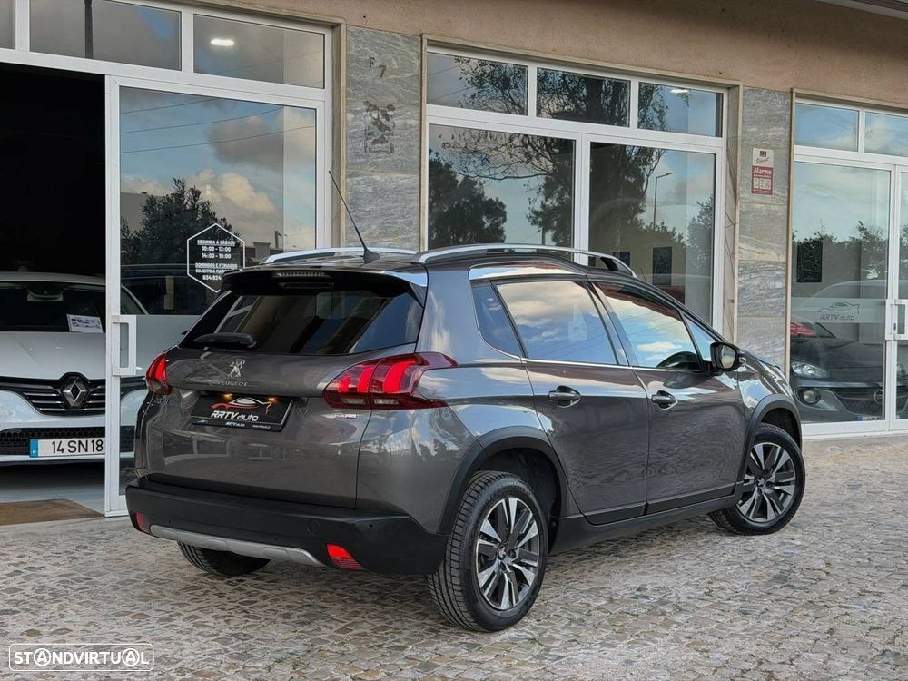 Peugeot 2008 1.2 PureTech Allure - 10