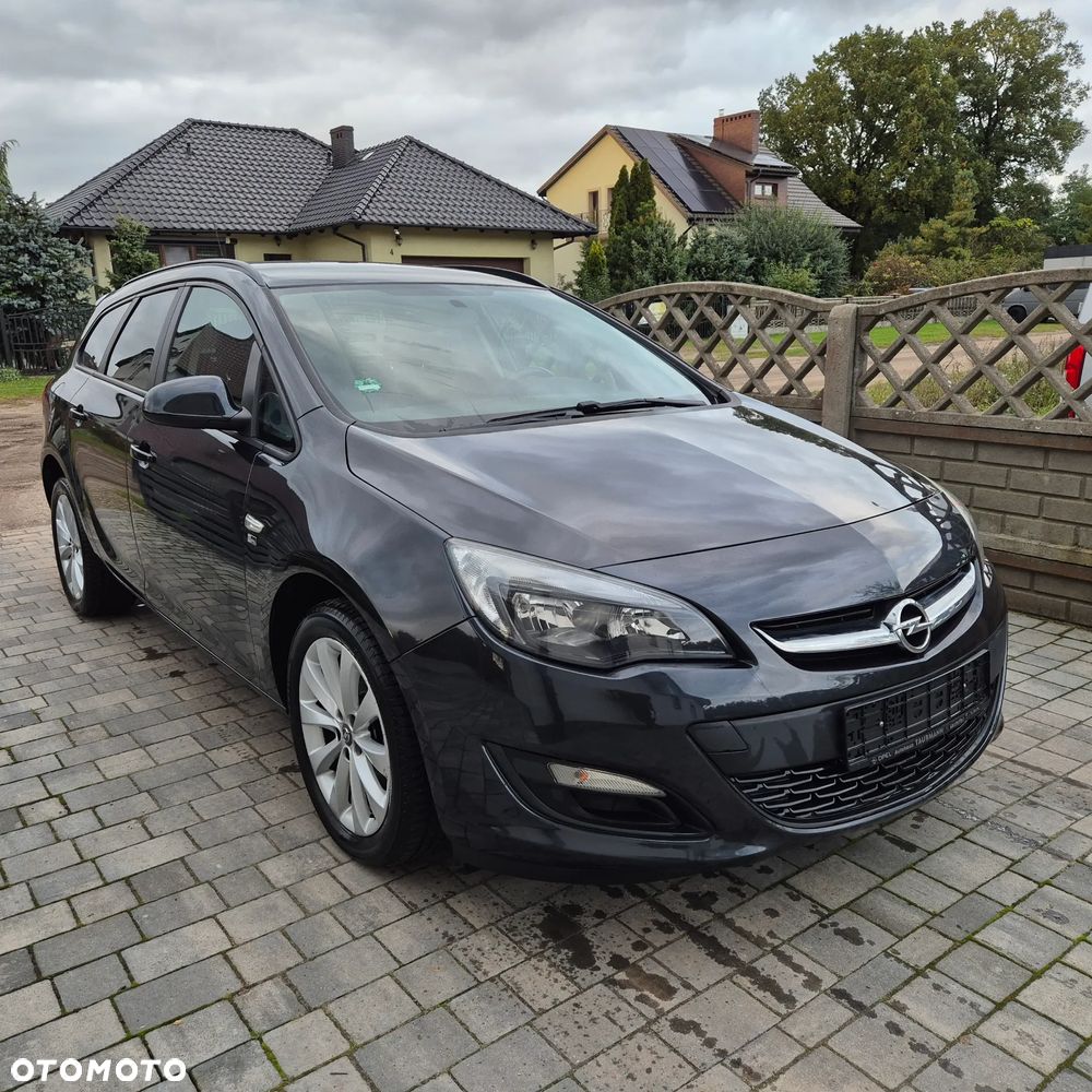 Opel Astra 1.4 Turbo 150 Jahre - 1