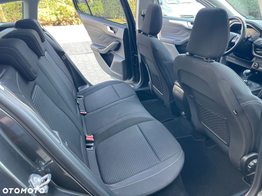 Ford Focus - 27