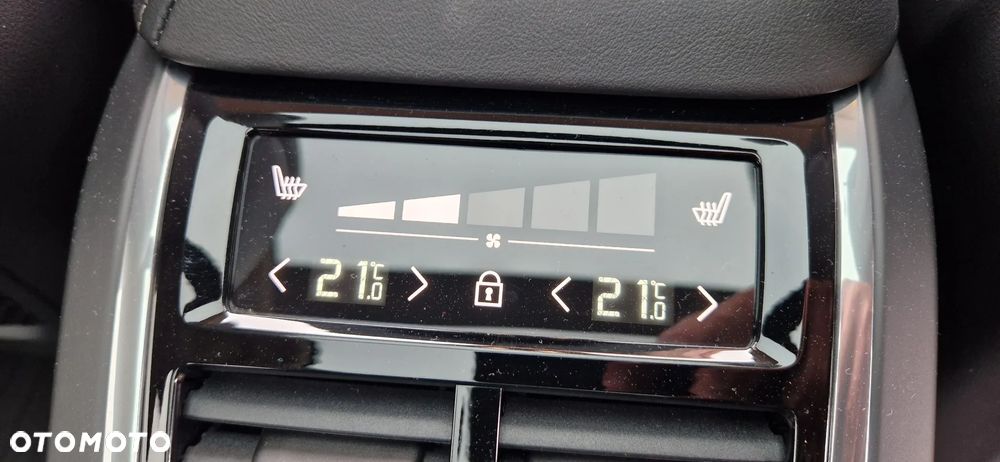Volvo V60 Cross Country - 21
