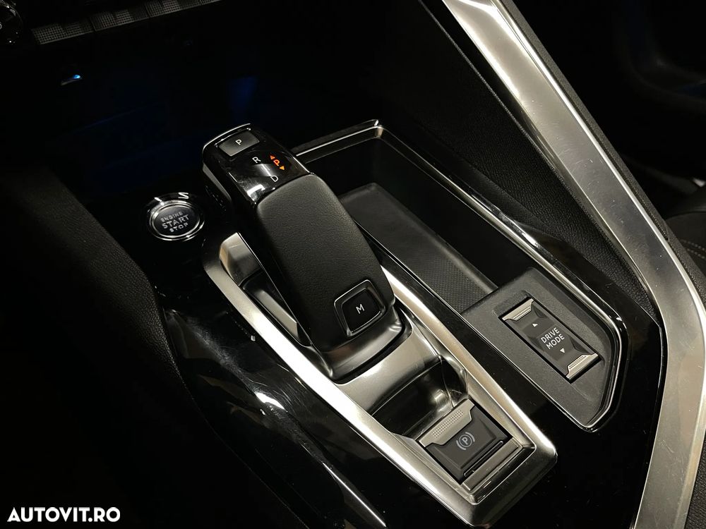 Peugeot 5008 1.5L BlueHDI EAT8 S&S GT - 31