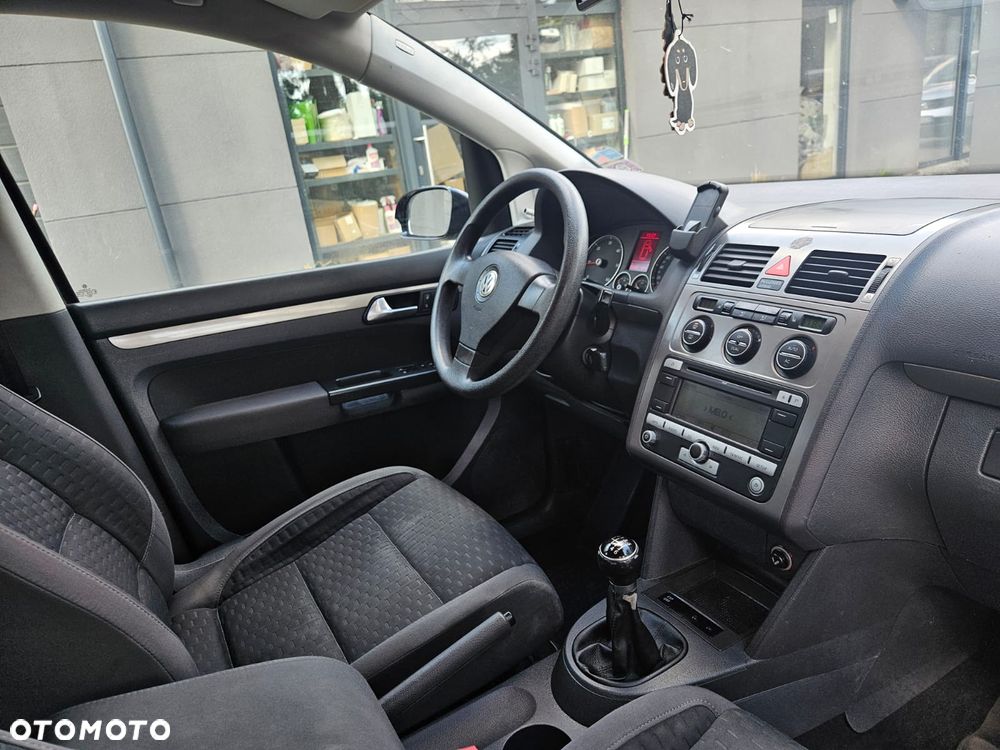 Volkswagen Touran 2.0 TDI Trendline - 16