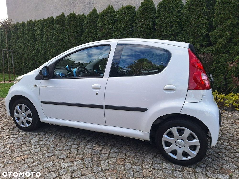 Peugeot 107 70 Millesim 200 - 24