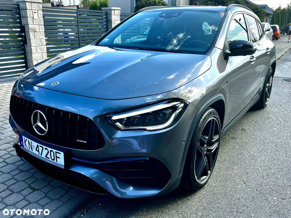 Mercedes-Benz GLA - 23