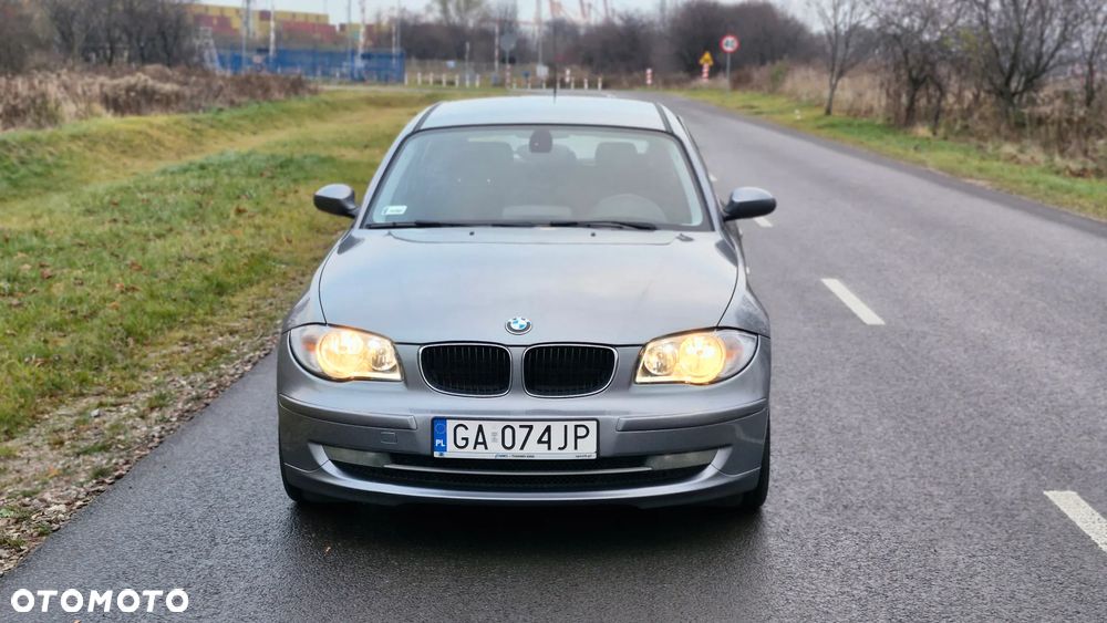 BMW Seria 1 118d DPF - 3