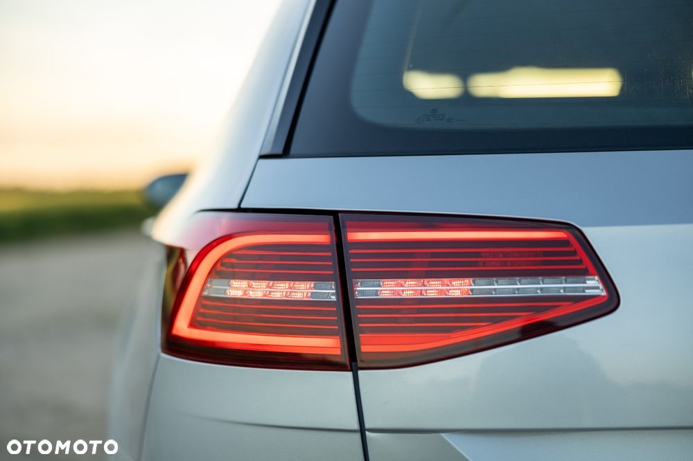 Volkswagen Passat 2.0 TDI (BlueMotion Technology) DSG Highline - 19