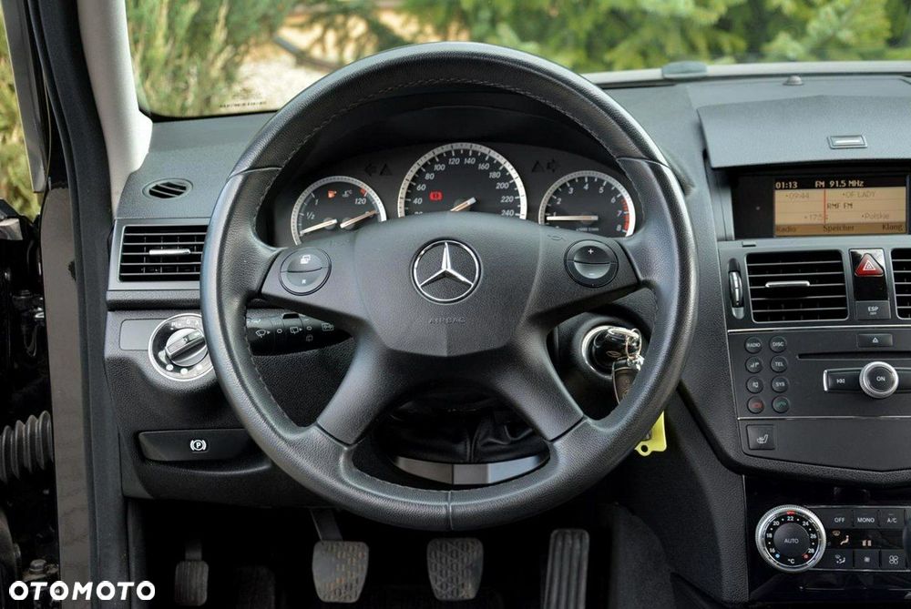 Mercedes-Benz Klasa C 180 Kompressor Elegance - 26