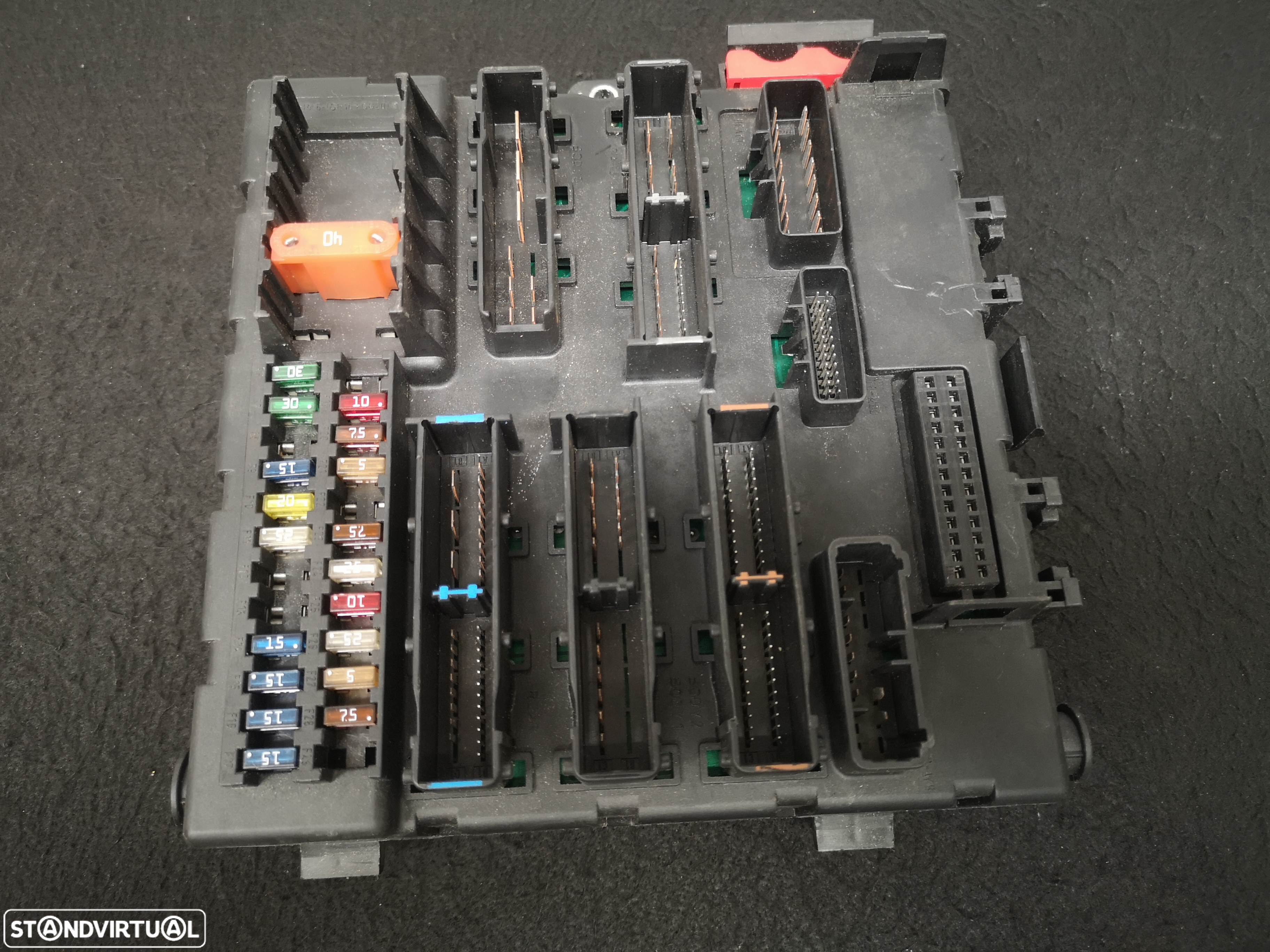 Caixa de FUSIVEIS Opel VECTRA SIGNUM  2002+ - 3