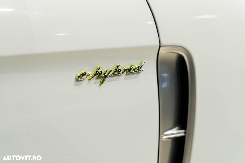 Porsche Panamera - 22