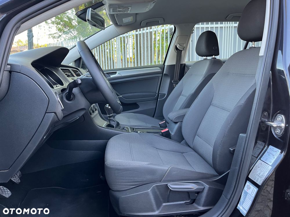 Volkswagen Golf 1.6 TDI DPF BlueMotion - 15