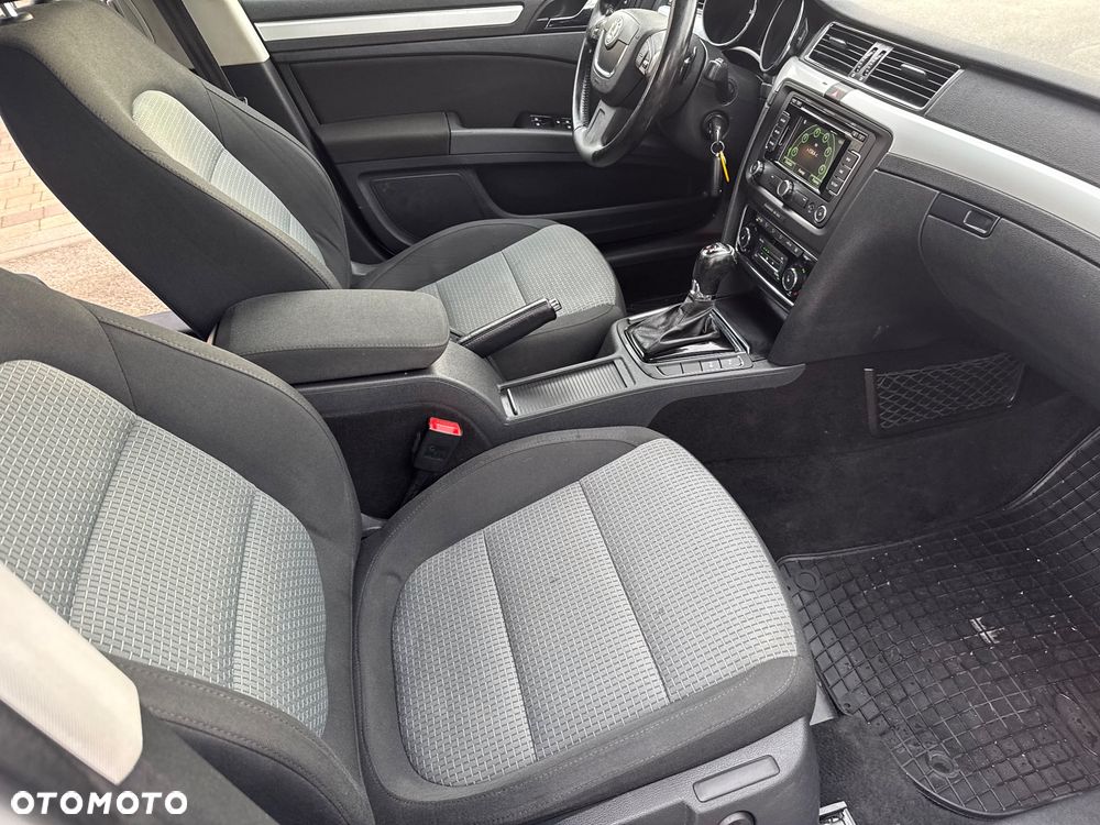 Skoda Superb 2.0 TDI 4x4 DSG Ambition - 25